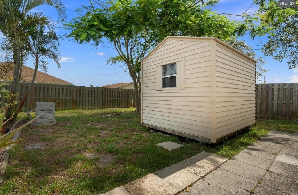 329 SE Oakridge Drive, Port Saint Lucie, FL 34984 Photo
