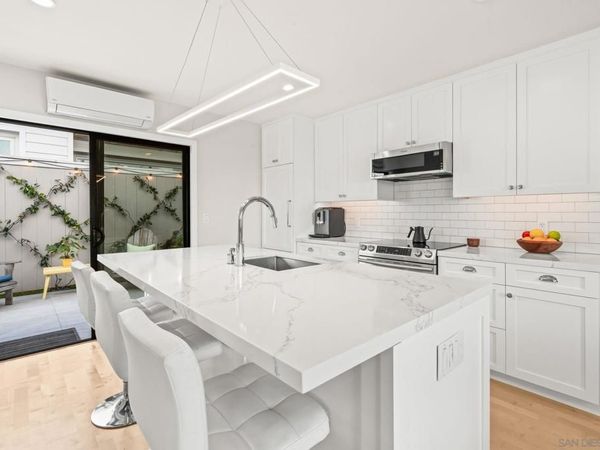 909 Olive Ave, Coronado, CA 92118
