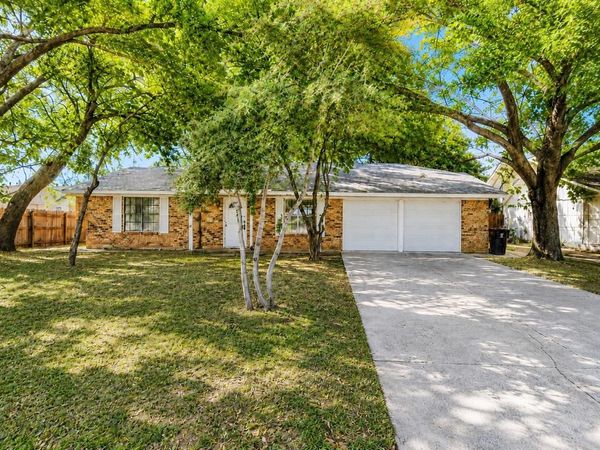 421 Apple Blossom Lane , Hurst, TX 76053