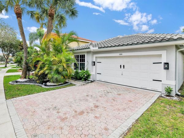 5285 NW 117TH Avenue, Coral Springs, FL 33076