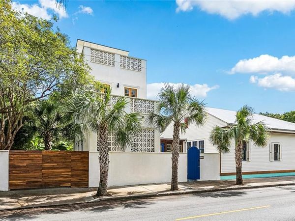 3623 CHARTRES Street, New Orleans, LA 70117