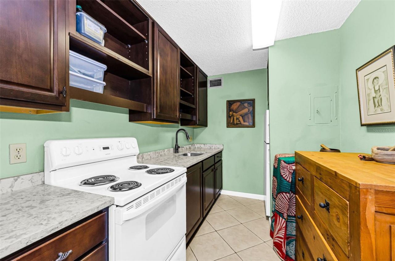 11436 2nd Street N, Unit 1, Saint Petersburg, FL 33716 Photo