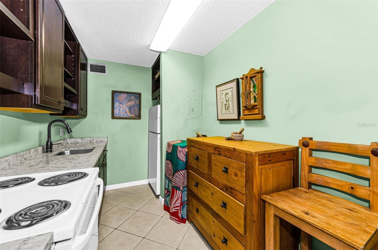 11436 2nd Street N, Unit 1, Saint Petersburg, FL 33716 Photo