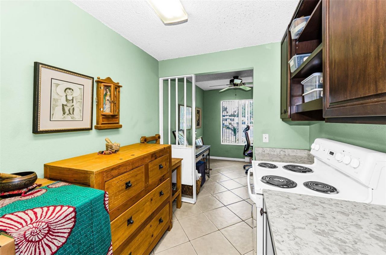 11436 2nd Street N, Unit 1, Saint Petersburg, FL 33716 Photo