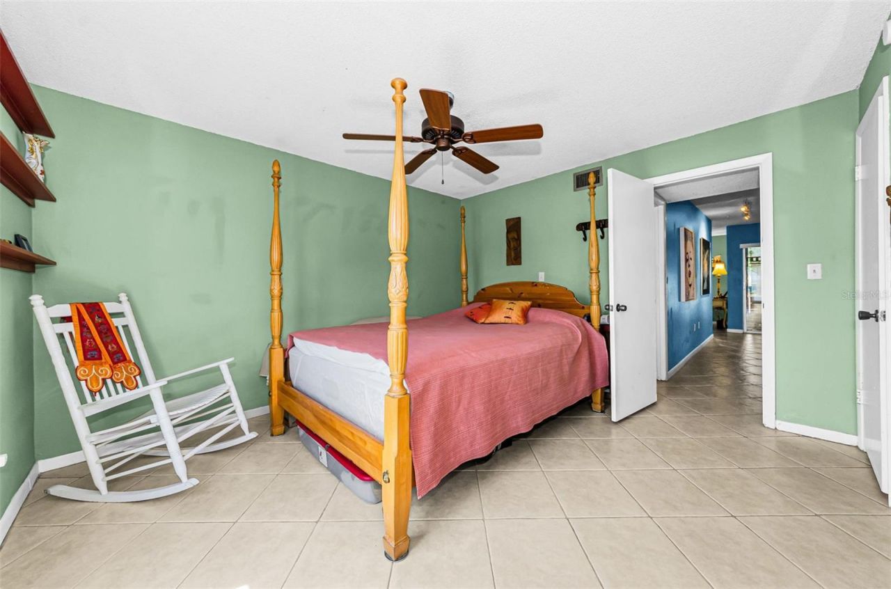 11436 2nd Street N, Unit 1, Saint Petersburg, FL 33716 Photo