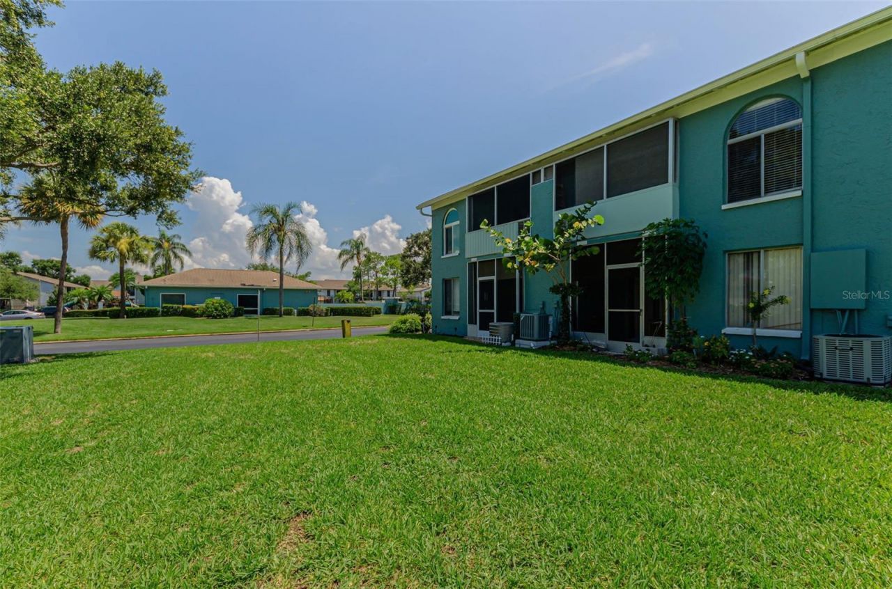 11436 2nd Street N, Unit 1, Saint Petersburg, FL 33716 Photo
