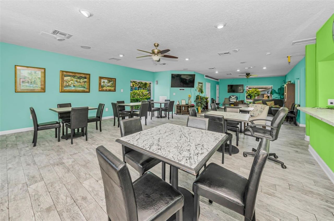 11436 2nd Street N, Unit 1, Saint Petersburg, FL 33716 Photo