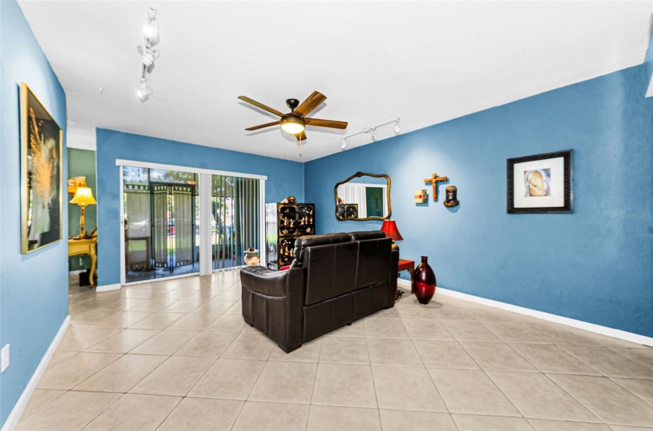 11436 2nd Street N, Unit 1, Saint Petersburg, FL 33716 Photo