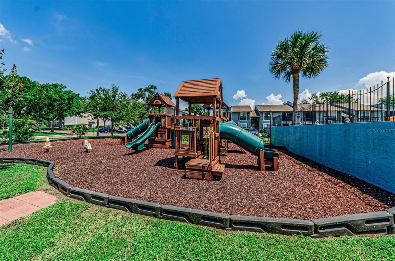 11436 2nd Street N, Unit 1, Saint Petersburg, FL 33716 Photo