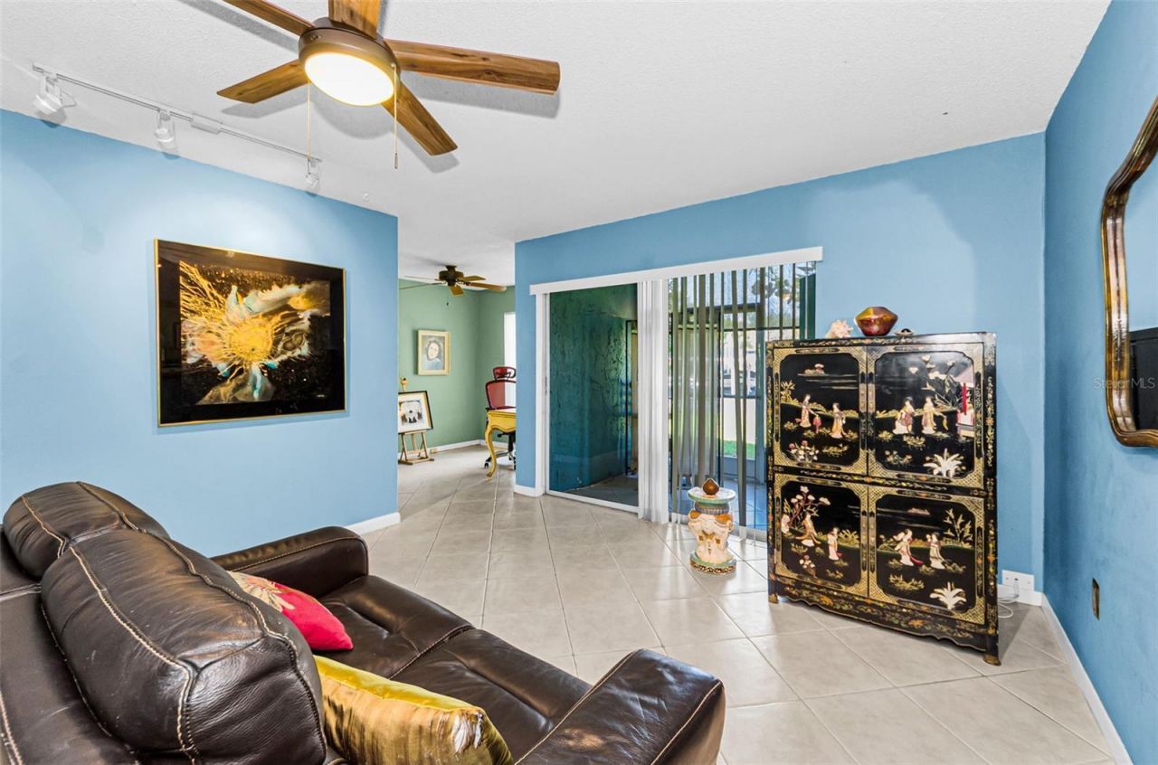 11436 2nd Street N, Unit 1, Saint Petersburg, FL 33716 Photo