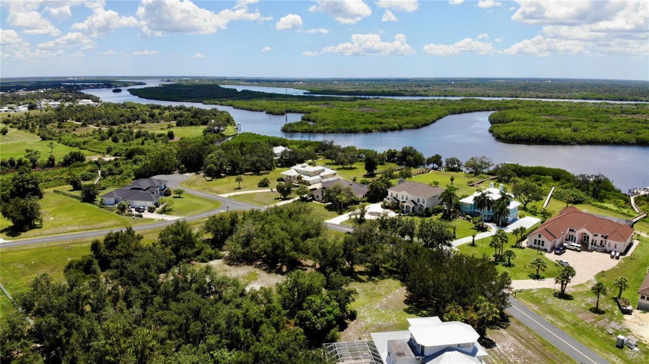 530 Woodstork Lane, Punta Gorda, FL 33982 Photo