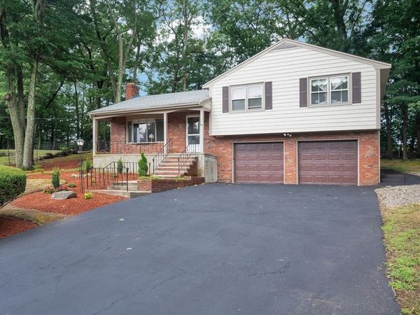 40 Himoor Circle, Randolph, MA 02368