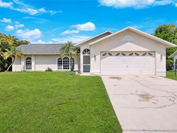 18428 Fuchsia RD , FORT MYERS, FL 33967