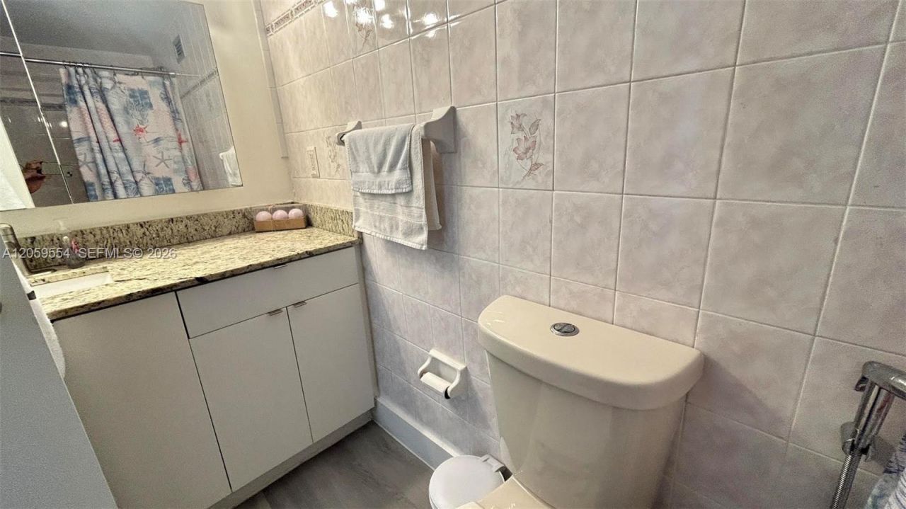 2899 Collins Ave, Unit 450, Miami Beach, FL 33140 Photo