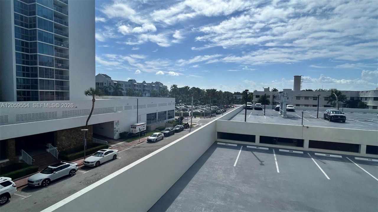 2899 Collins Ave, Unit 450, Miami Beach, FL 33140 Photo