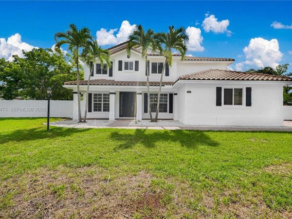 21101 SW 132nd Ct , Miami, FL 33177