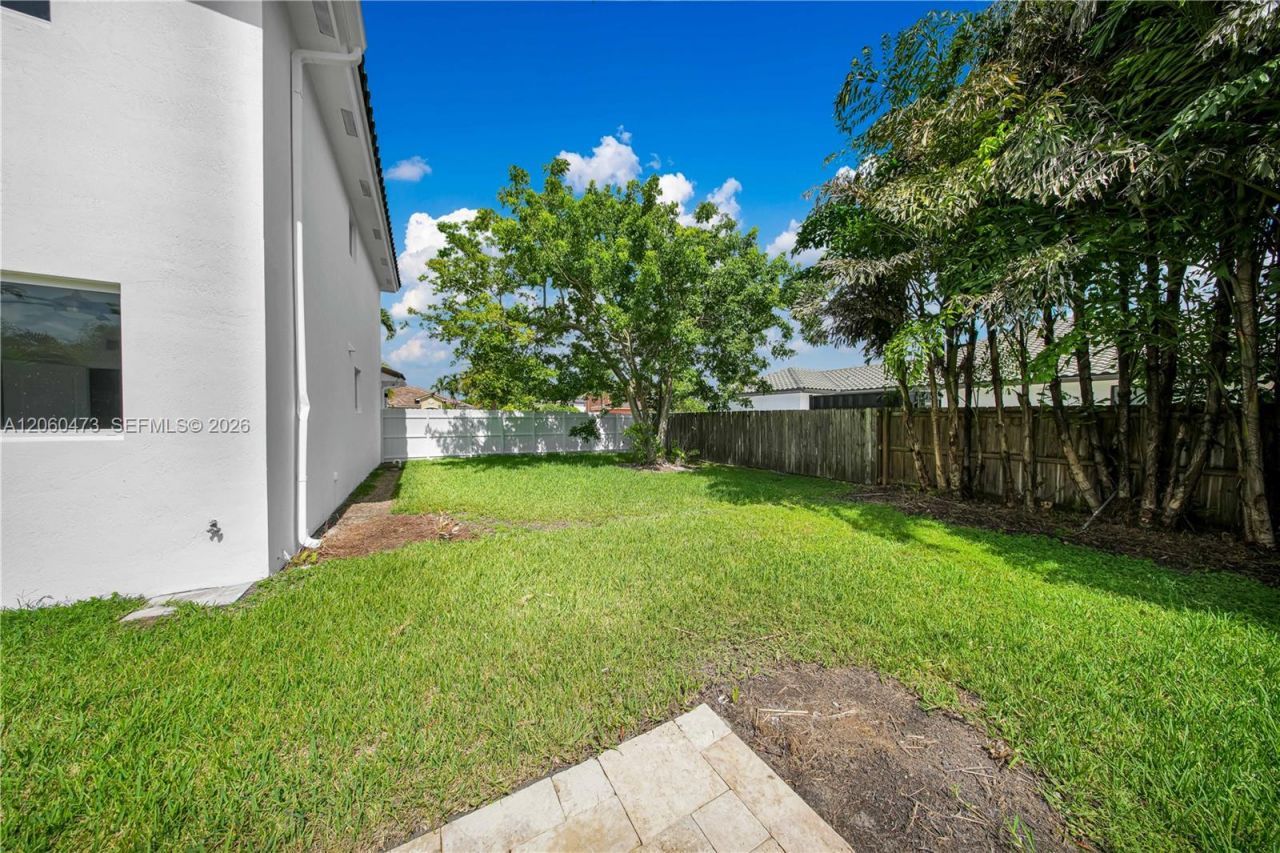 21101 SW 132nd Ct, Miami, FL 33177 Photo