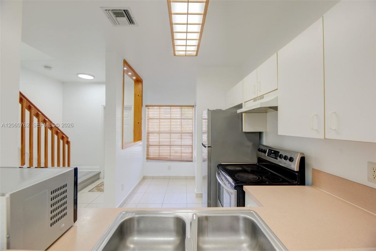 728 SW 122nd Ave , Pembroke Pines, FL 33025 Photo