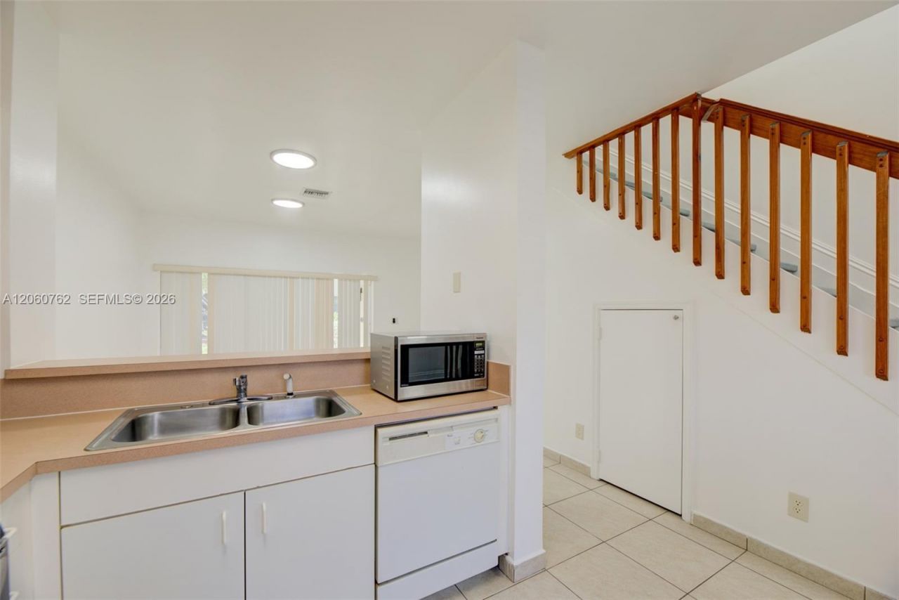728 SW 122nd Ave , Pembroke Pines, FL 33025 Photo