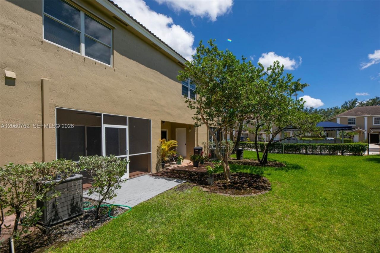 728 SW 122nd Ave , Pembroke Pines, FL 33025 Photo