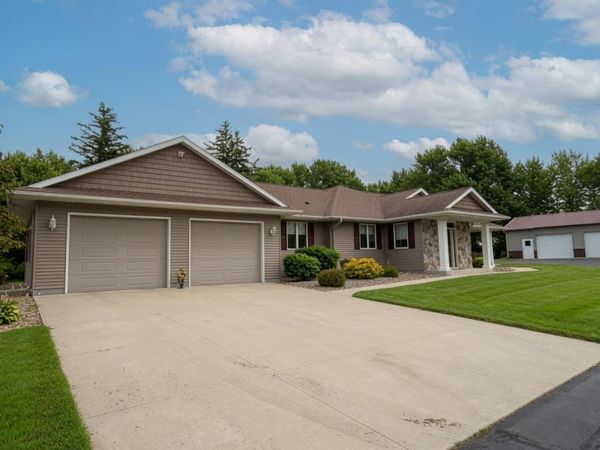 70082 270th Avenue , Kasson, MN 55944