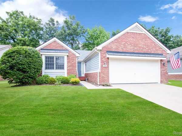 41630 Kenilworth Lane, Novi, Mi 48377