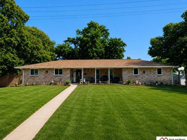 1522 Carlyle Street, Beatrice, NE 68310