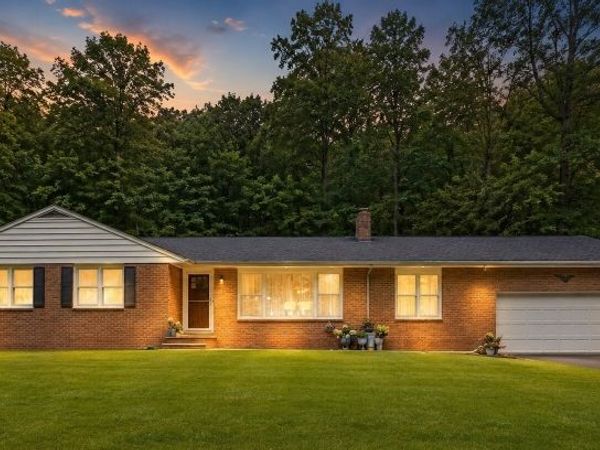 195 Old Somerset Rd, Watchung, NJ 07069