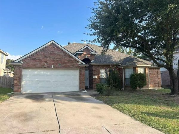 1406 Oxford Drive, Mansfield, TX 76063