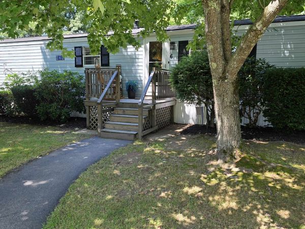 6 Saturn Lane, Nashua, NH 03062