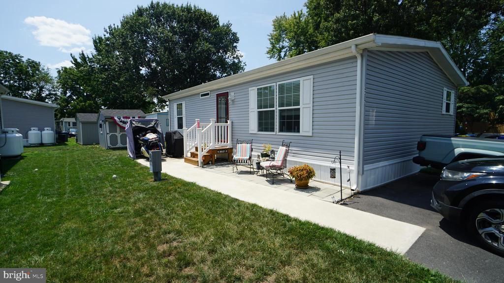 4207 DARBY DRIVE , MORRISVILLE, PA 19067