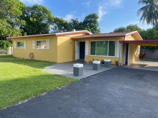 1400 NW 15th Ct , Fort Lauderdale, FL 33311