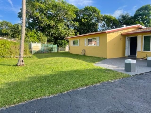 1400 NW 15th Ct, Fort Lauderdale, FL 33311 Photo
