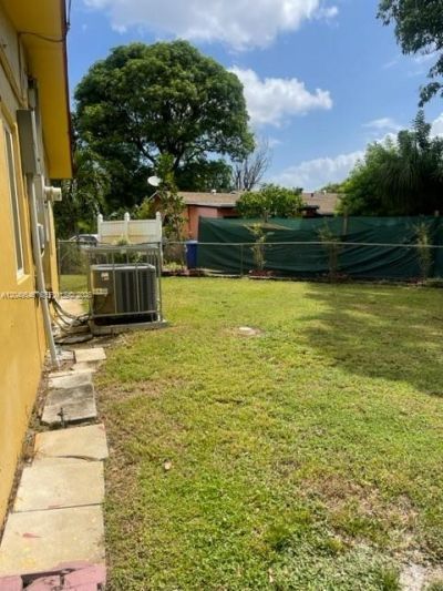 1400 NW 15th Ct, Fort Lauderdale, FL 33311 Photo