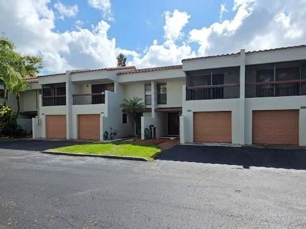 Unit 45, Lauderhill, FL 33319
