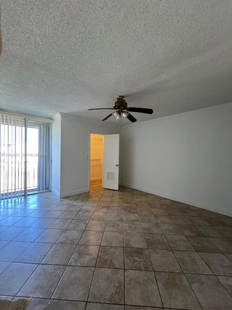 9210 Fontainebleau Blvd, Unit 506, Miami, FL 33172 Photo