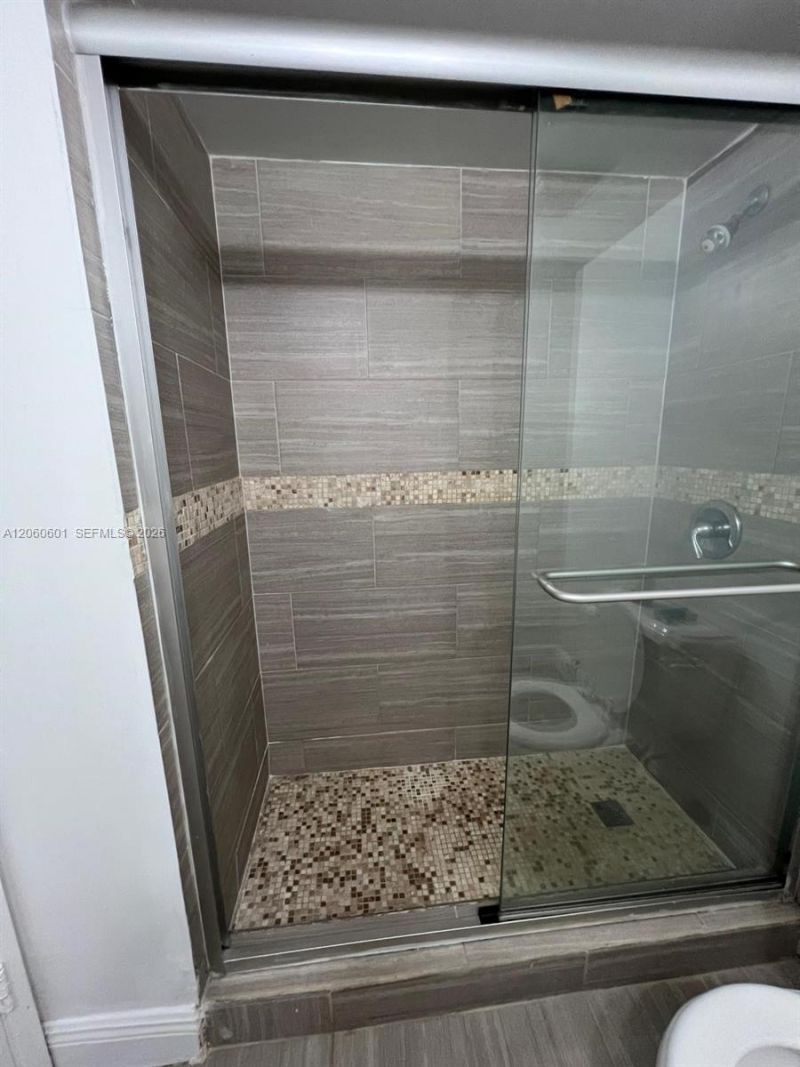 9210 Fontainebleau Blvd, Unit 506, Miami, FL 33172 Photo
