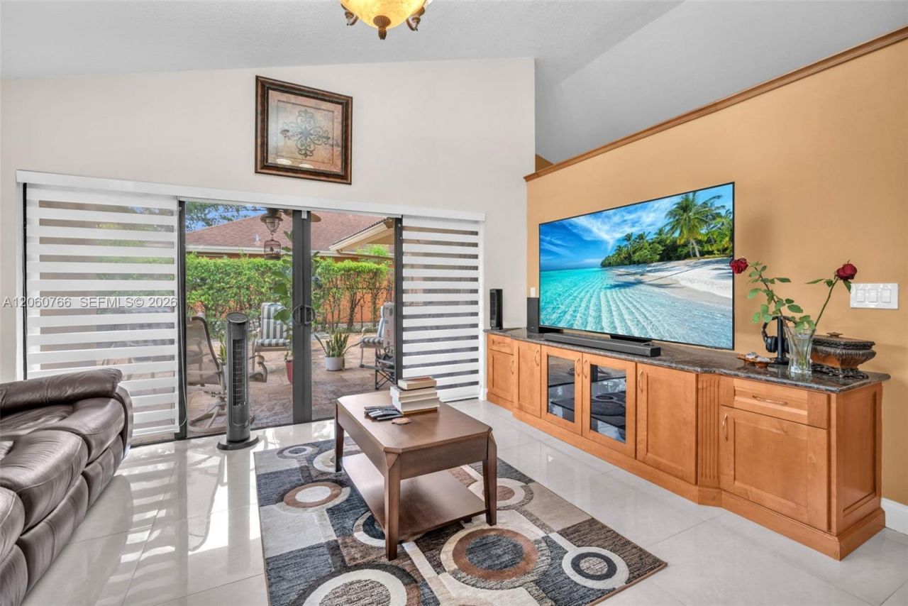 5143 NW 42nd Ter, Coconut Creek, FL 33073 Photo