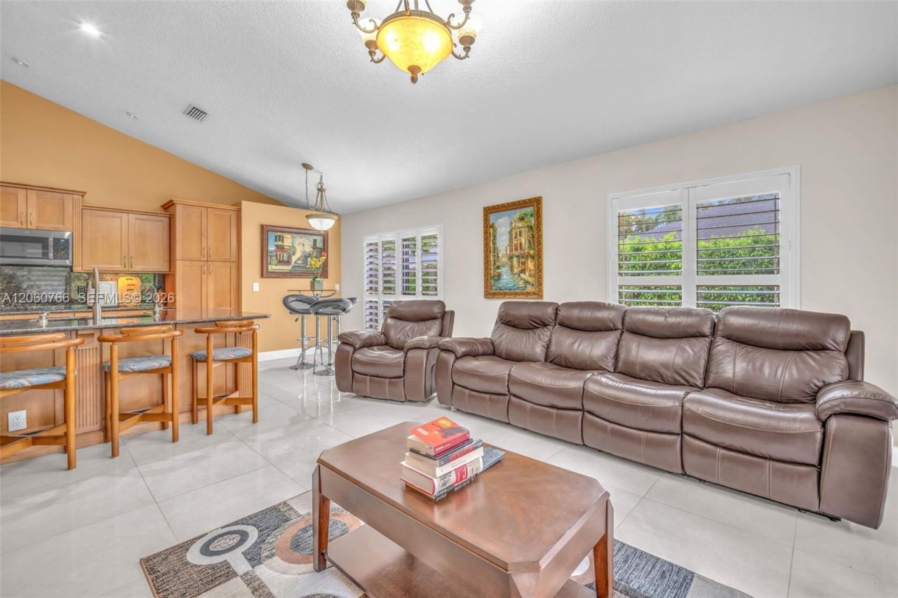 5143 NW 42nd Ter, Coconut Creek, FL 33073 Photo
