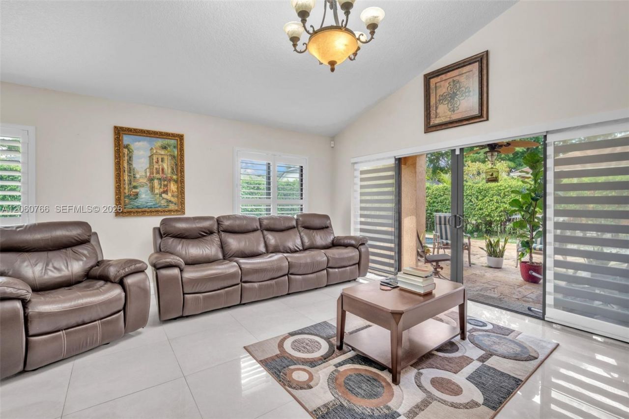 5143 NW 42nd Ter, Coconut Creek, FL 33073 Photo
