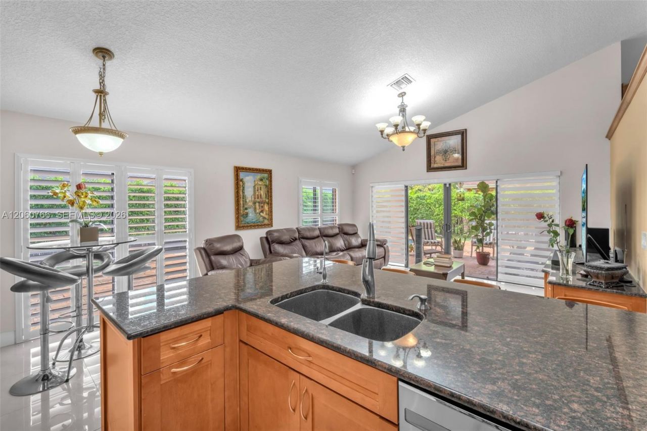 5143 NW 42nd Ter, Coconut Creek, FL 33073 Photo