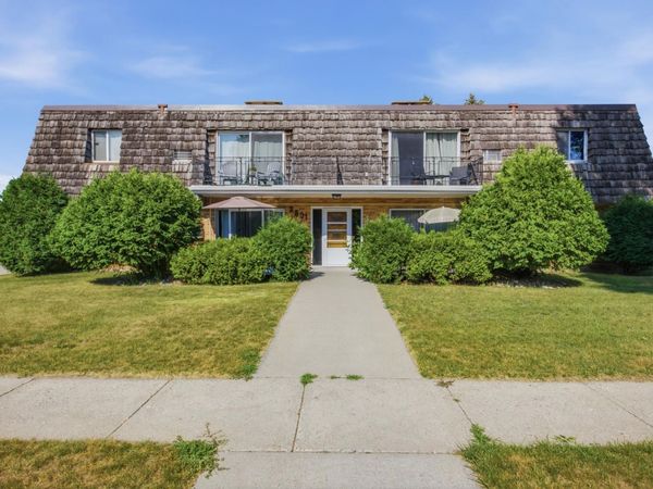 2501 W Country Club Drive S, Unit A, Fargo, ND 58103