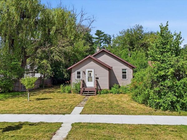 619 NE 3rd Avenue, Grand Rapids, MN 55744