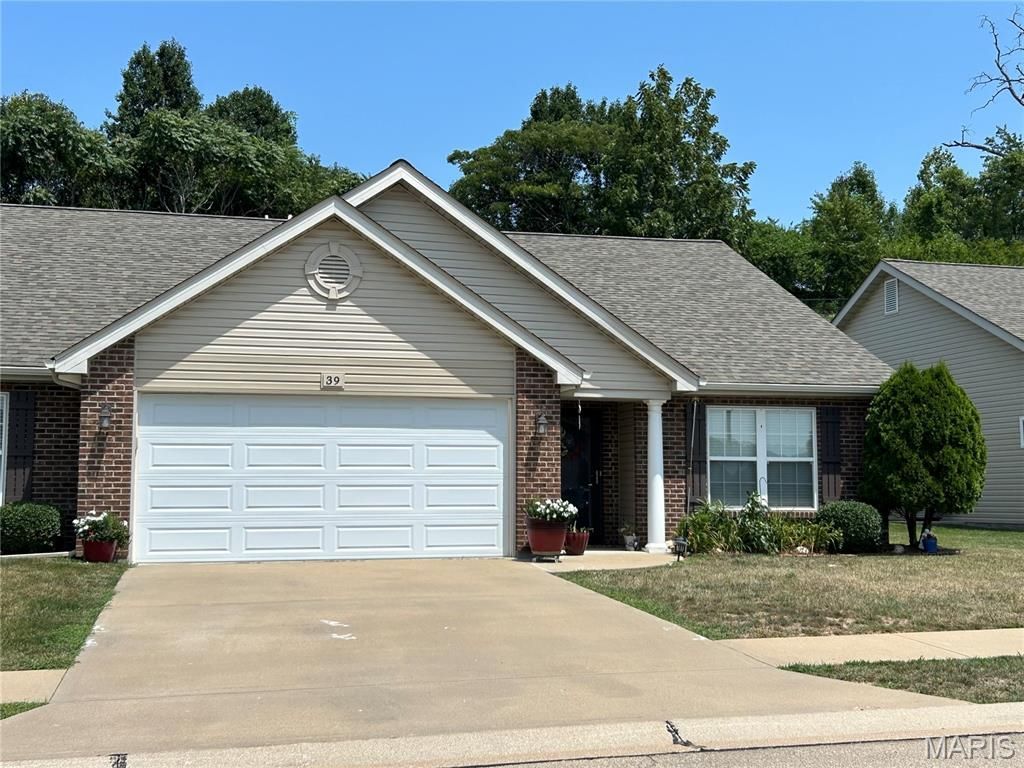 39 Parkville Lane , Festus, MO 63028 Main Photo