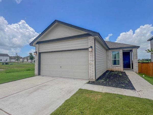 512 Barbary Coast LN, Jarrell, TX 76537