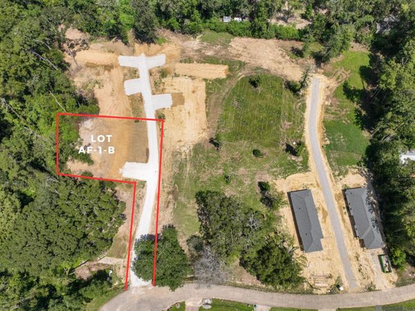 6963 Chandler Bluff Rd, Denham Springs, LA 70706