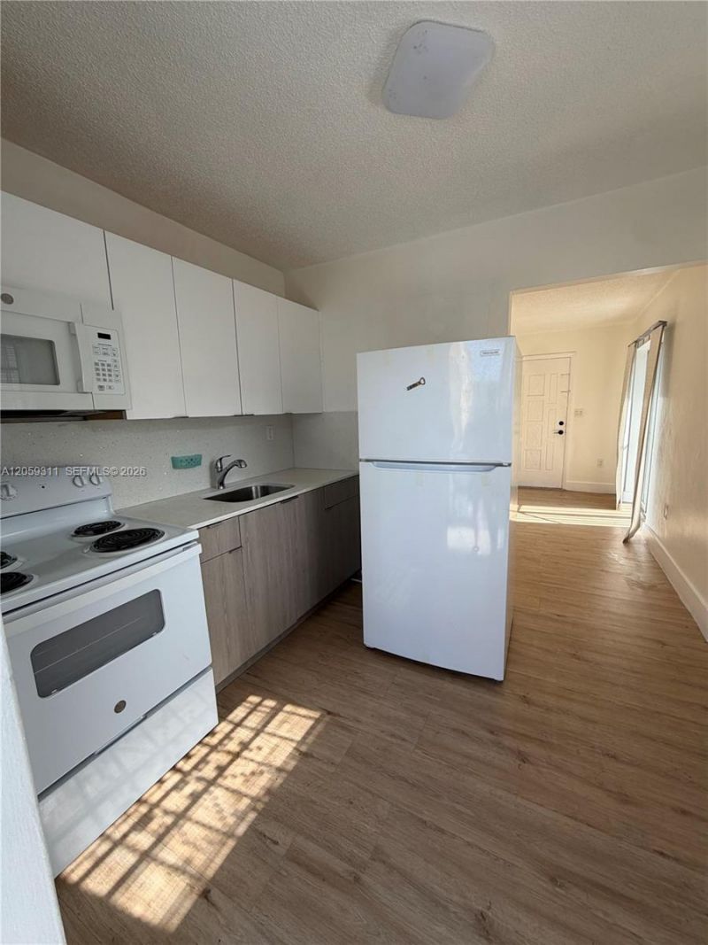 434 SW 6th St , Unit 6, Miami, FL 33130 Photo