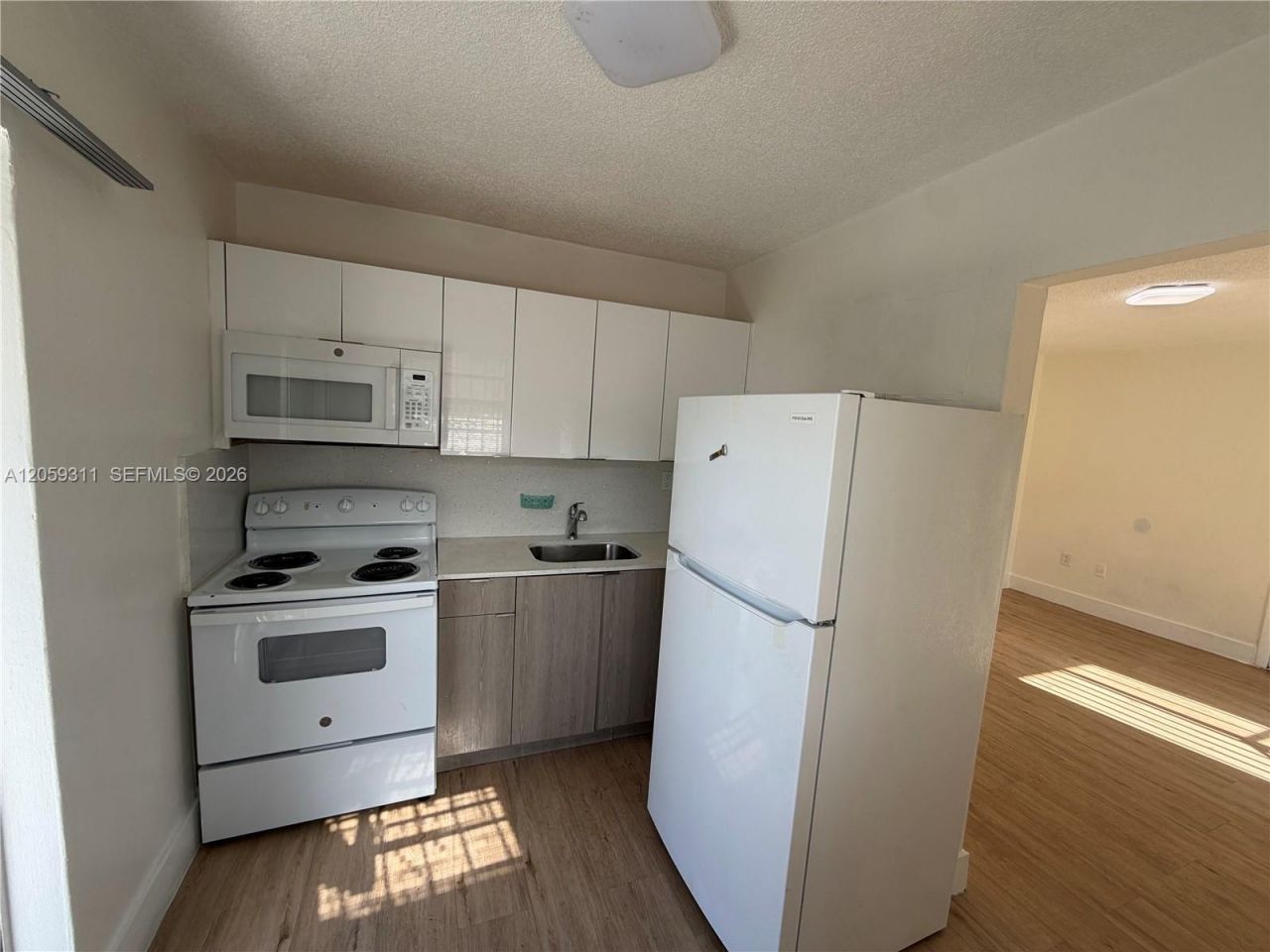 434 SW 6th St , Unit 6, Miami, FL 33130 Photo