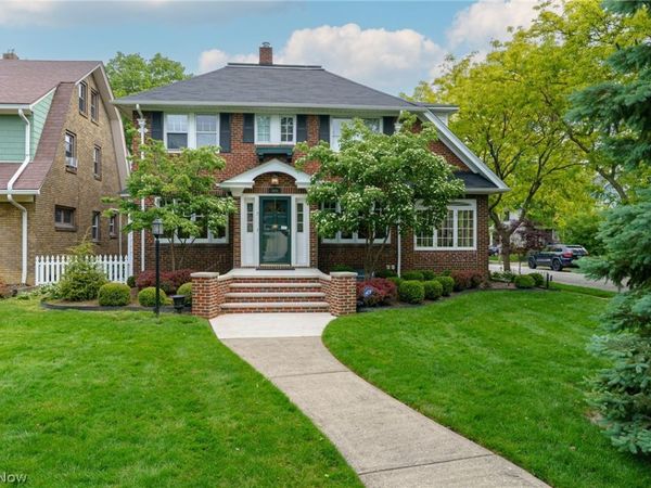 14914 Lake Avenue, Lakewood, OH 44107