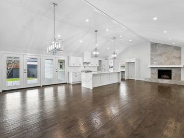 13726 Peyton Drive, Dallas, TX 75240